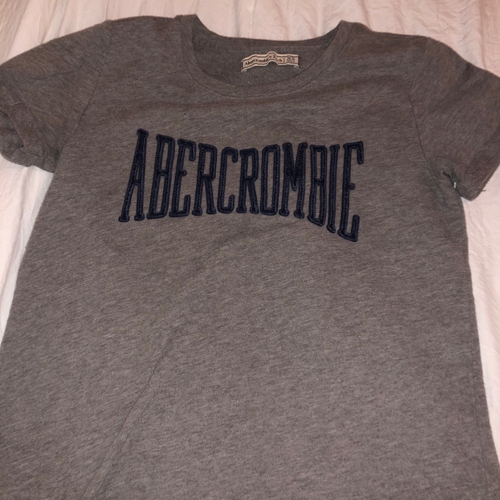 abercrombie & fitch embroidered T-shirt